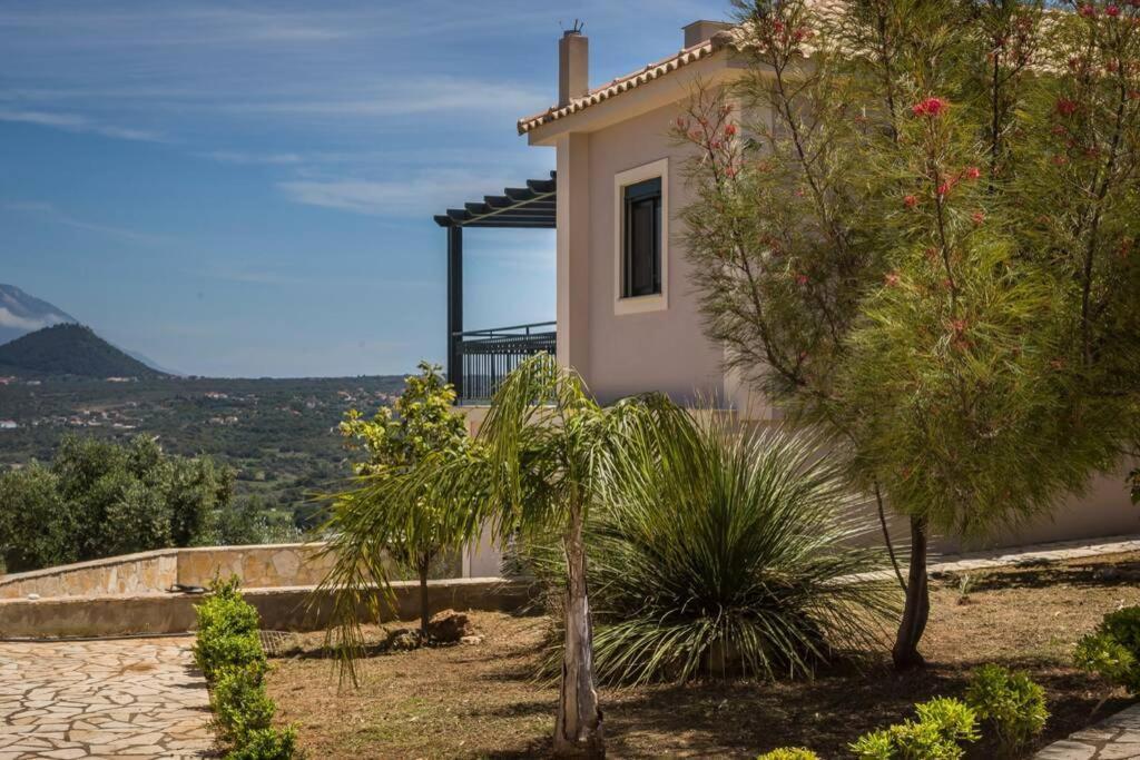 Villa Peaceful House With An Awesome View à Khelmáta Extérieur photo